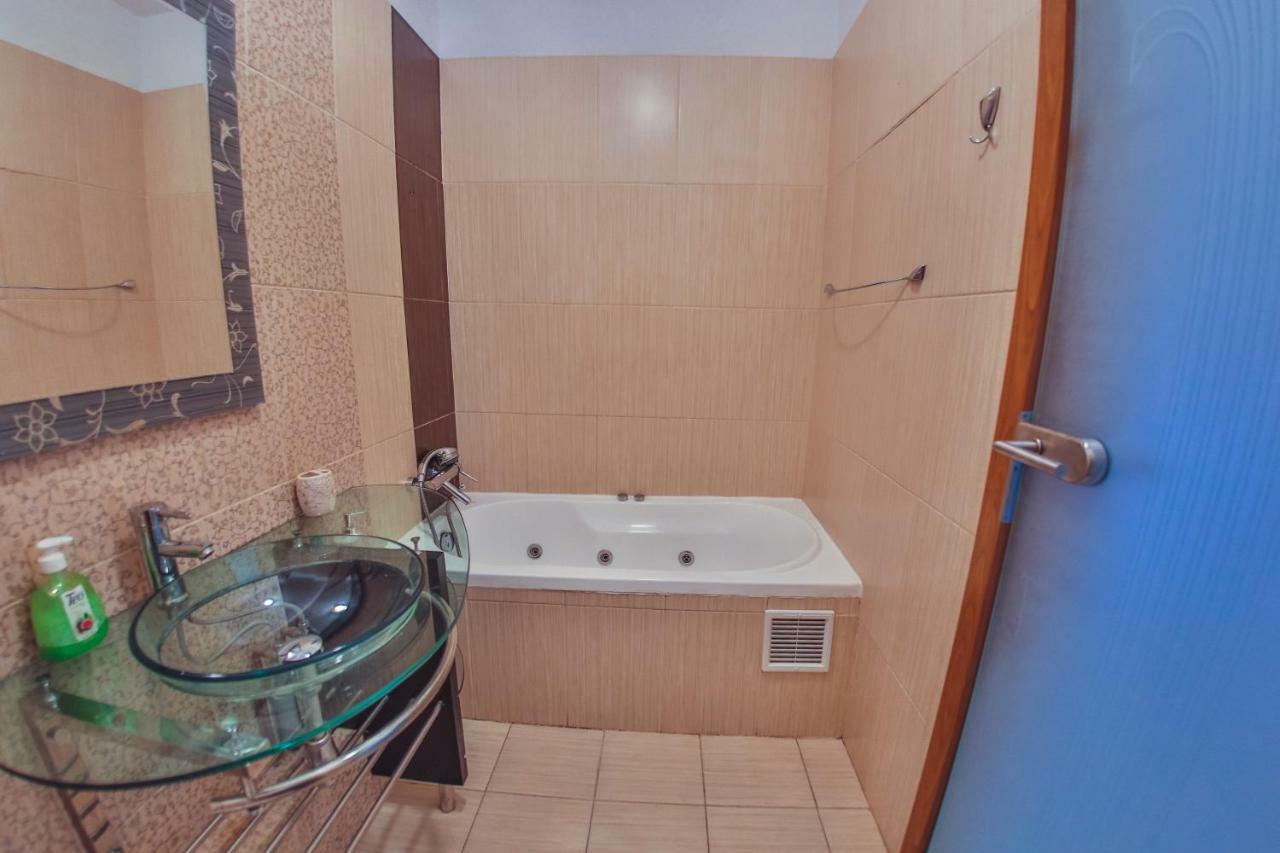 Dream Residence Romantic Bucureşti Ngoại thất bức ảnh